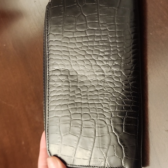 Brighton Cher zip wallet patent leather - Picture 4 of 9